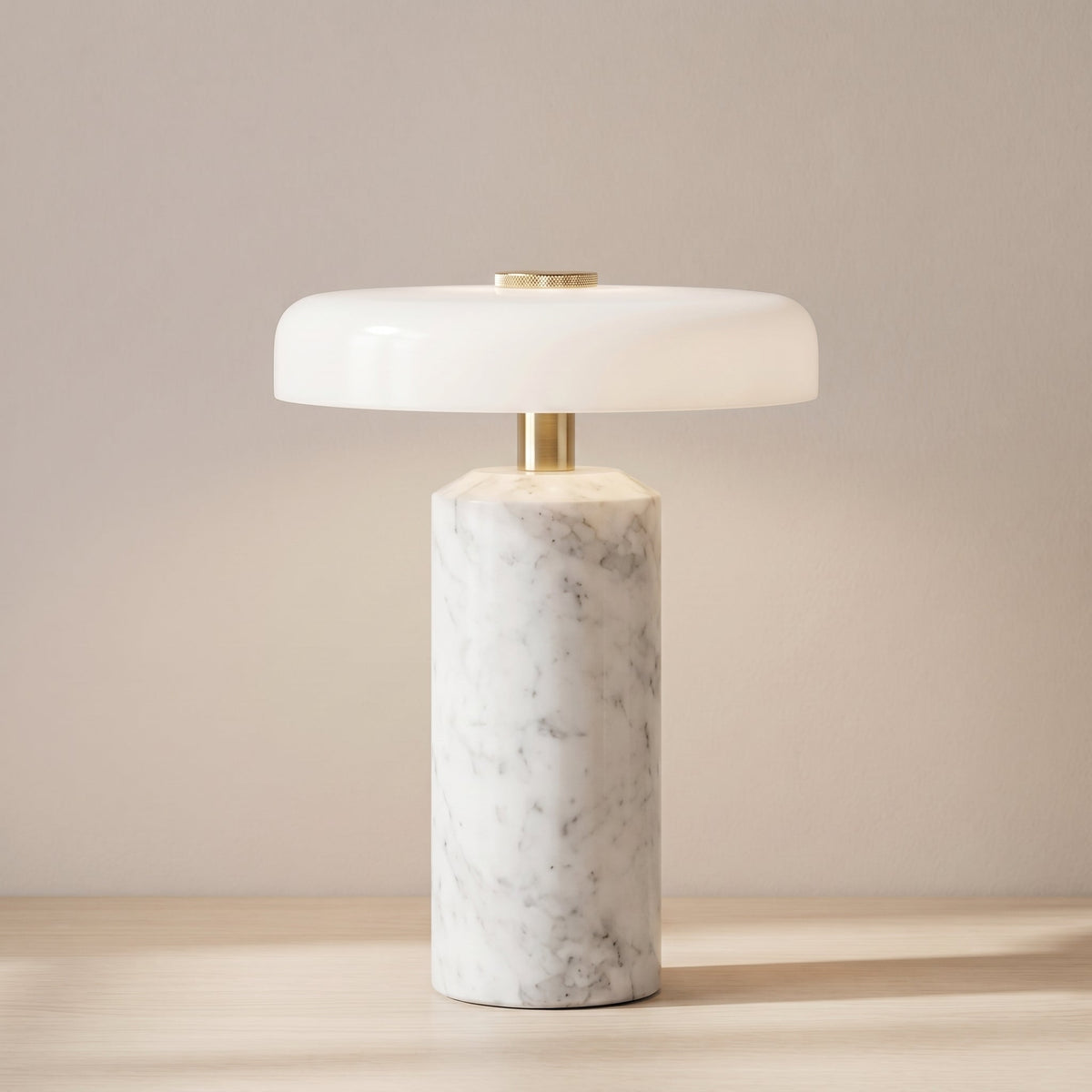 Trådlös Bordslampa i Marmor och Glas
